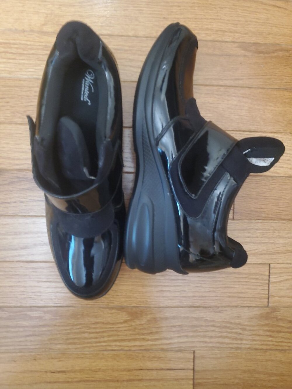 women booties size 10 new